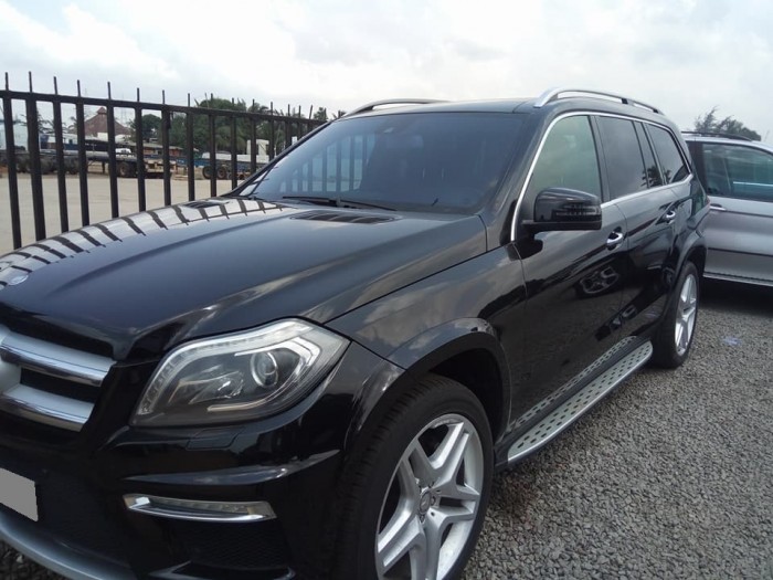 Mercedes GL500 đời 2016 màu đen nhập hãng