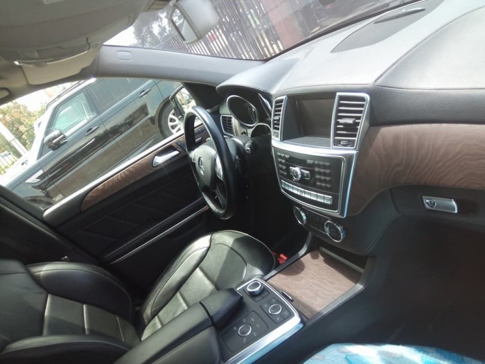 Mercedes GL500 đời 2016 màu đen nhập hãng