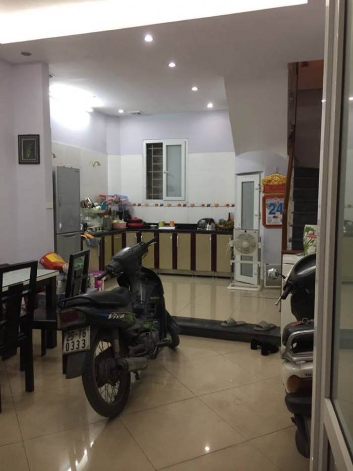 Nhà đẹp phân lô cán bộ ở luôn DT 34m2 4Tầng 50m ra phố Tây Sơn, Đống Đa