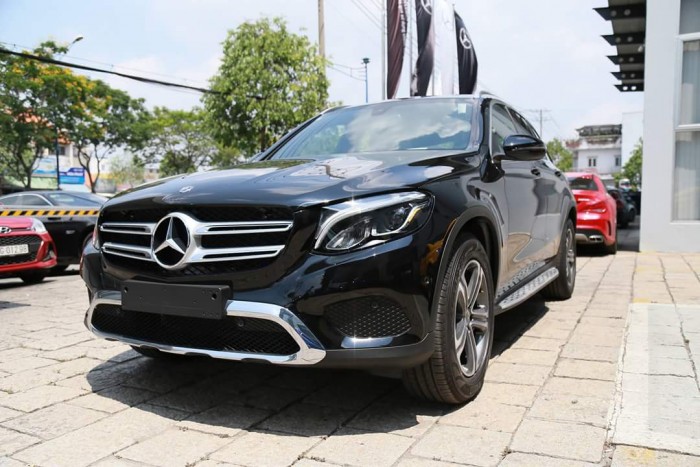 Mercedes GLC 200 - SUV hạng sang giá mềm - Xe giao Ngay - Nhiều chiếc khấu đặc biệt trong tháng