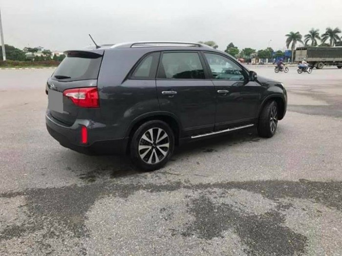 Bán Gấp Kia Sorento 2016 đk 2017 tự động xám nâu zin đẹp.