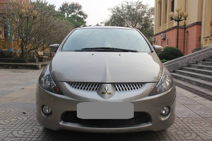 Bán Grandis Vàng Kim 2007 tự động, xe đẹp không tỳ vết nhé.