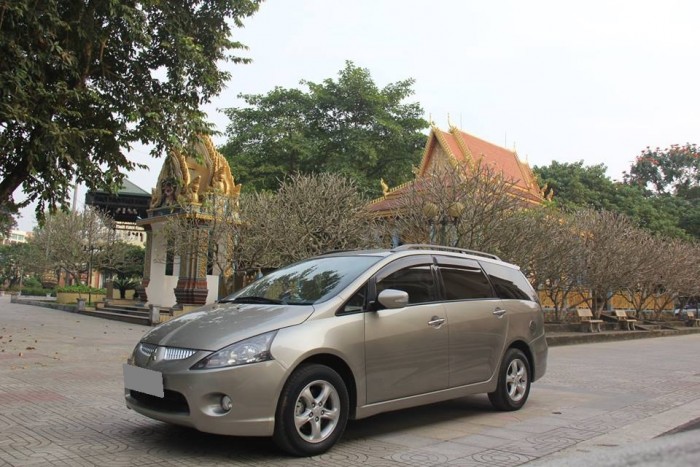 Bán Grandis Vàng Kim 2007 tự động, xe đẹp không tỳ vết nhé.