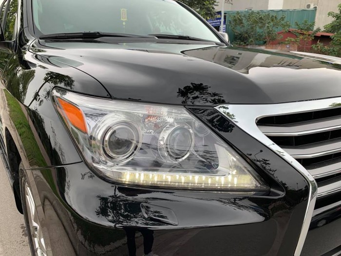 Bán xe Lexus LX570 đời 2012 đk 2013 màu đen cực đẹp