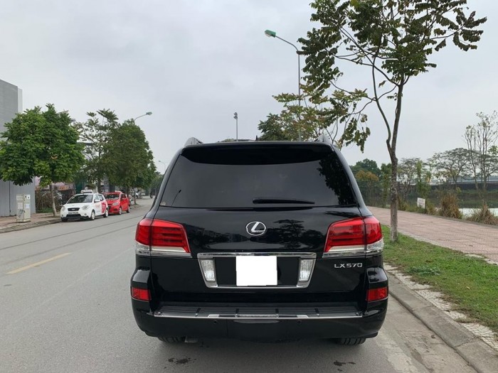 Bán xe Lexus LX570 đời 2012 đk 2013 màu đen cực đẹp