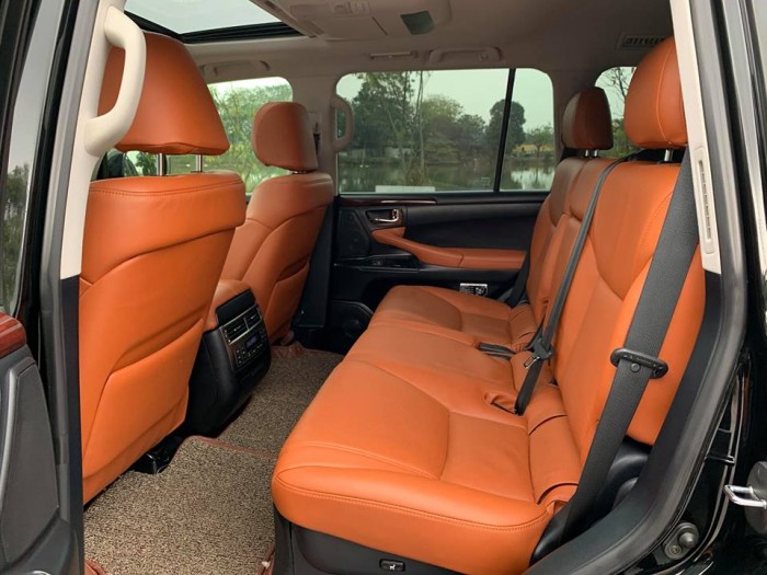 Bán xe Lexus LX570 đời 2012 đk 2013 màu đen cực đẹp