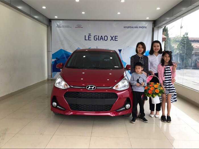 Hyundai I 10 1.2 AT màu đỏ