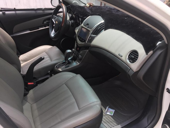 Cần bán xe Chevrolet Cruze Ltz 2016 số tự động màu trắng