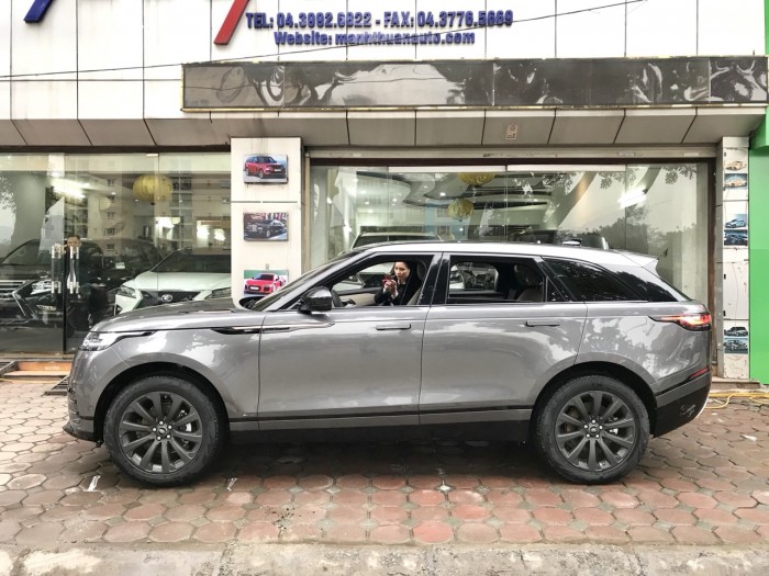 Bán xe LandRover Range Rover Velar P250 se R-Dynamic sản xuất 2018, màu xám, nhập khẩu