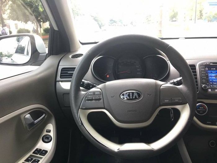 Cần bán xe Kia Morning Si số sàn 2016 màu trắng full option