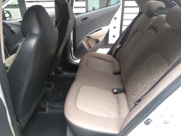 Bán xe Hyundai I10 sedan 2016 số sàn màu trắng nhập Ấn Độ