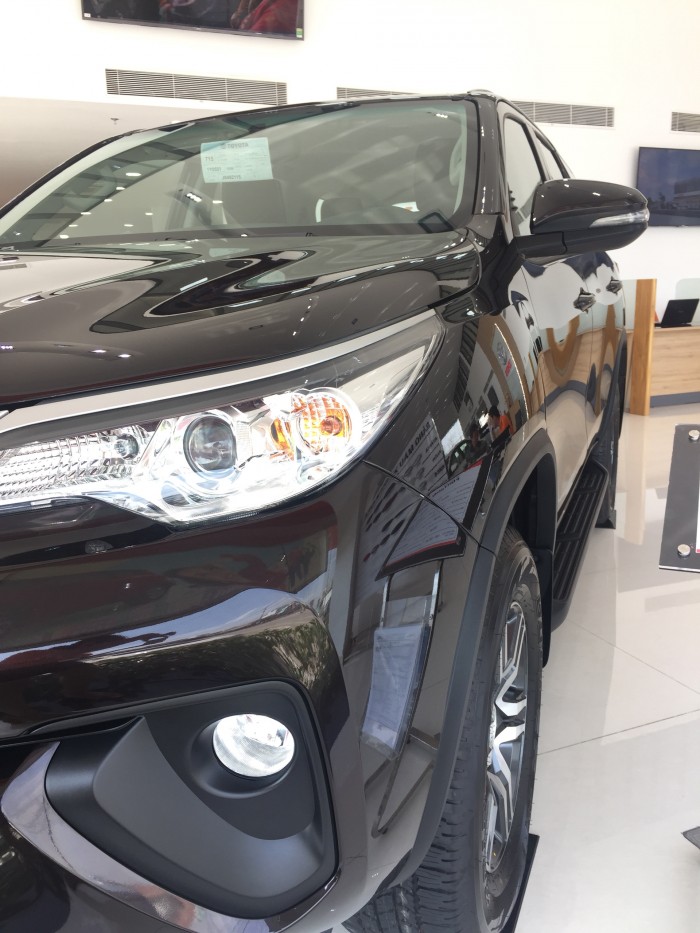 Toyota Fortuner Nhập Khẩu - Máy Dầu - Số Sàn