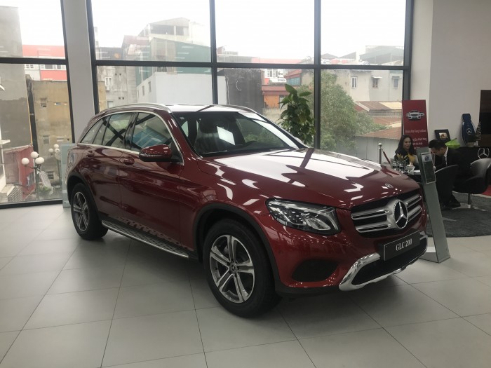 Bán Mercedes GLC200 New 2018-2019, full màu giá tốt giao ngay