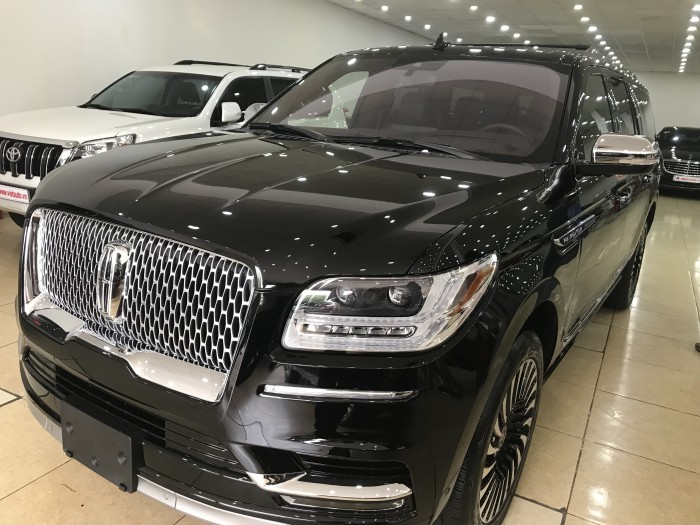 Bán Lincoln Navigator L Black Label màu đen 2019
