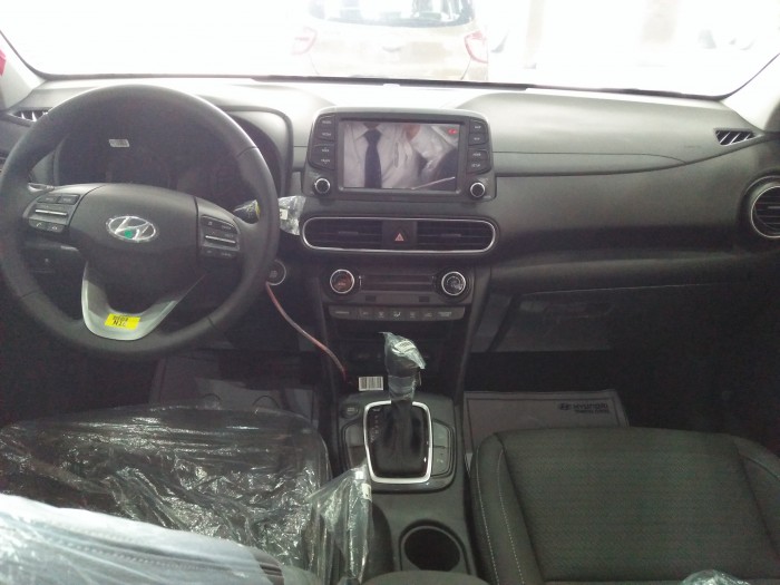 Hyundai Kona, đầy đủ các phiên bản, các màu, hỗ trợ trả góp tối ưu, quà tặng hấp dẫn
