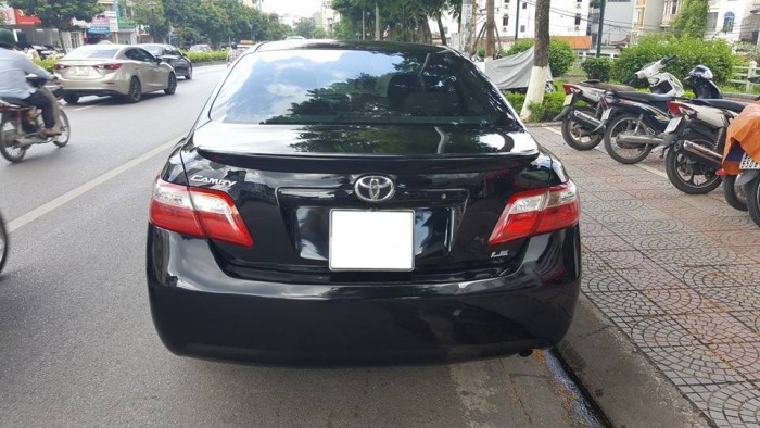 Cần bán xe Toyota Camry Le 2007 số tự động màu đen