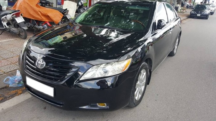 Cần bán xe Toyota Camry Le 2007 số tự động màu đen