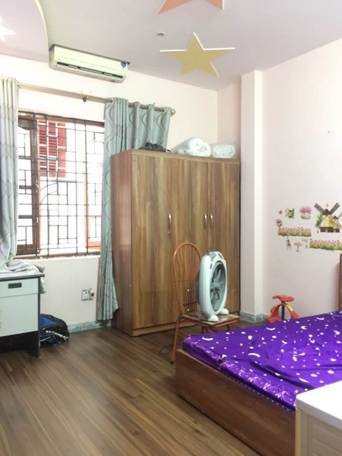 Bán nhà đẹp, ở luôn, gần ô tô Thịnh Quang