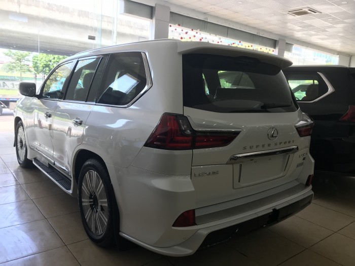 Bán ô tô Lexus LX 570 Super Sport ,nhập nguên chiếc, 2019, màu trắng,bản full ,xe giao ngay