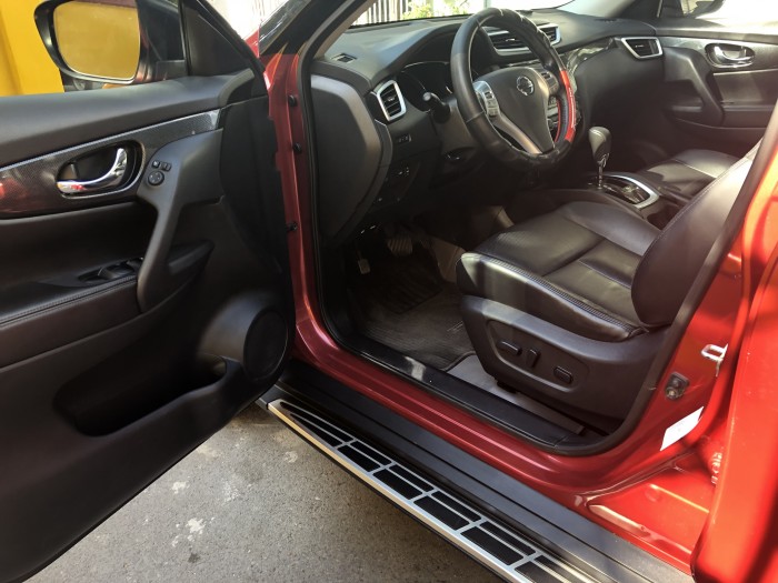 Bán Nissan Xtrail 7chỗ tự động 2018 bản full đẹp màu đỏ đô đặc biệt.