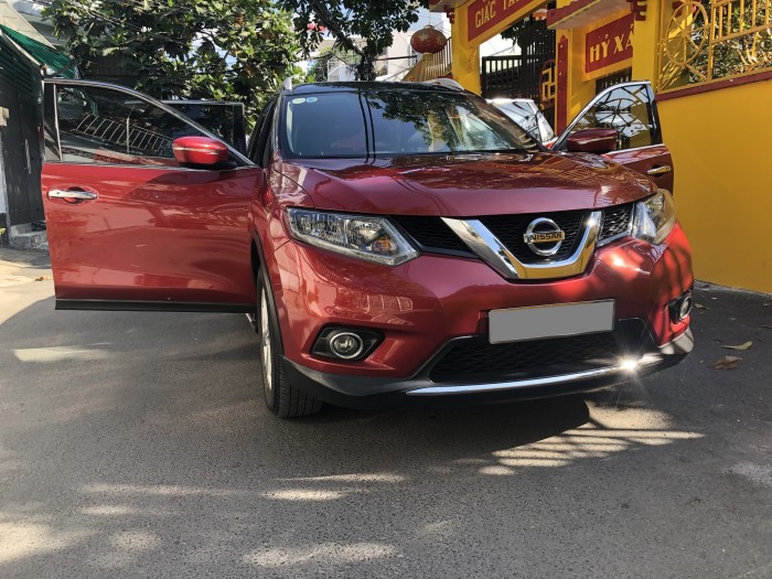 Bán Nissan Xtrail 7chỗ tự động 2018 bản full đẹp màu đỏ đô đặc biệt.