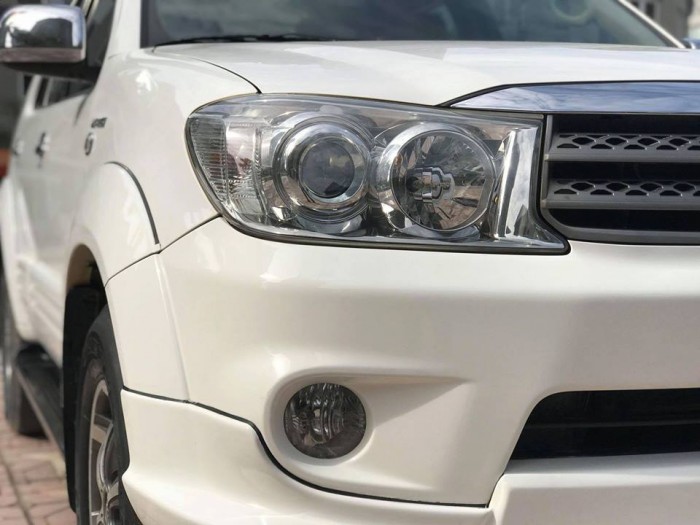 Bán Fortuner Sportivo TRD 2011 Trắng xe đẹp long lanh