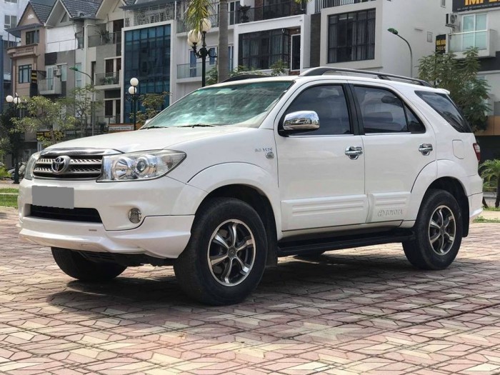 Bán Fortuner Sportivo TRD 2011 Trắng xe đẹp long lanh
