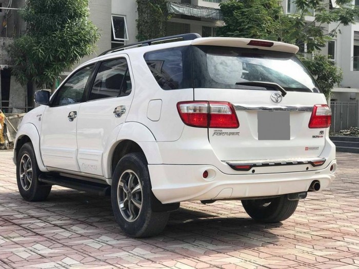 Bán Fortuner Sportivo TRD 2011 Trắng xe đẹp long lanh