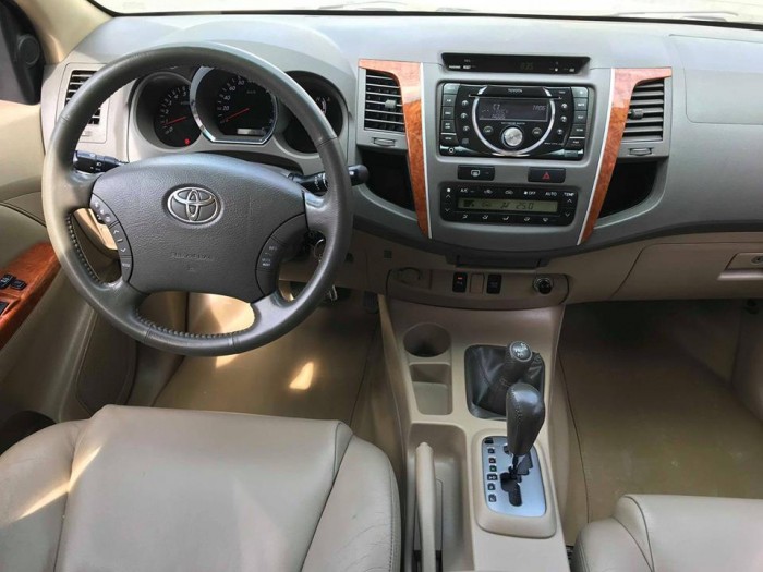Bán Fortuner Sportivo TRD 2011 Trắng xe đẹp long lanh