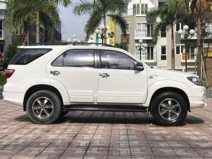 Bán Fortuner Sportivo TRD 2011 Trắng xe đẹp long lanh