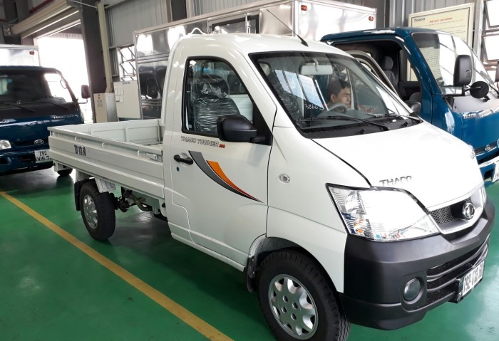Bán xe tải Thaco Towner990 mới 100%, động cơ công nghệ Suzuki, xe sẵn giao ngay