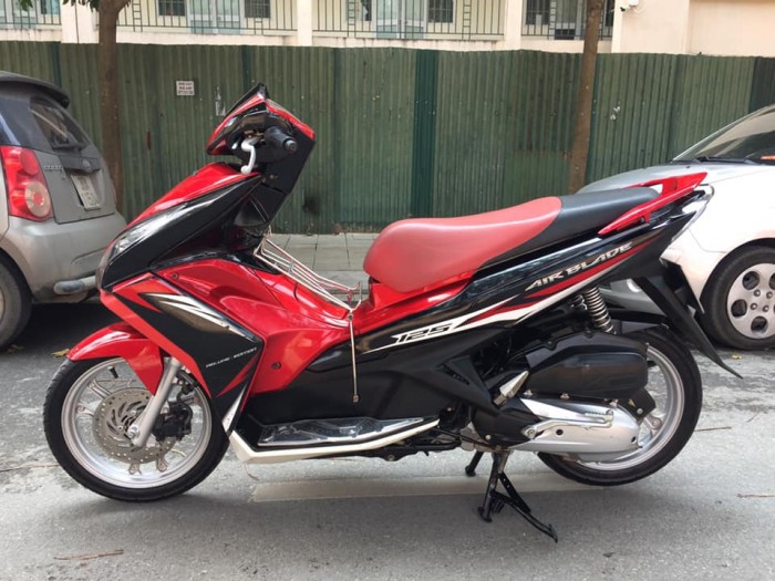 Honda Airblade 125 Fi đỏ đen biển HN nguyên bản