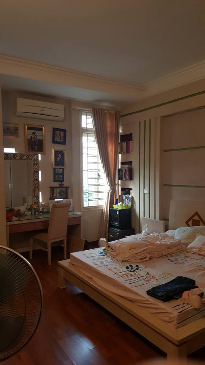 Nhà đẹp về ở luôn, thiết kế hiện đại 50m2*5 tầng, MT 4m, phố Hào Nam.