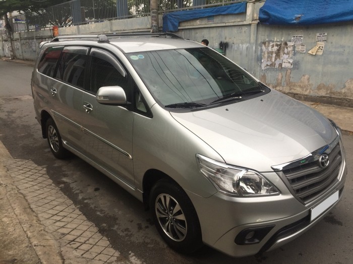 Bán Innova 2015 màu Bạc số sàn ít đi, không kinh doanh