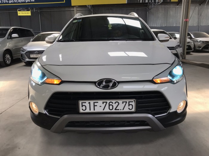 Bán Hyundai I20 Active 1.4AT màu trắng xinh số tự động nhập Ấn Độ 2016 biển Sài Gòn