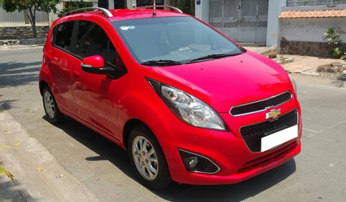 Nhà cần bán xe Spark 2015, bản LTZ, số tự động màu đỏ