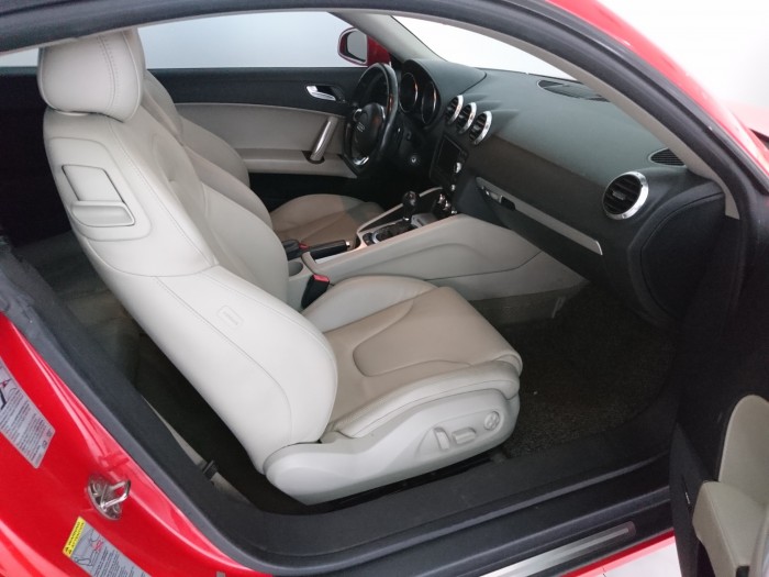 Bán Audi TT sản xuất 2008 màu đỏ