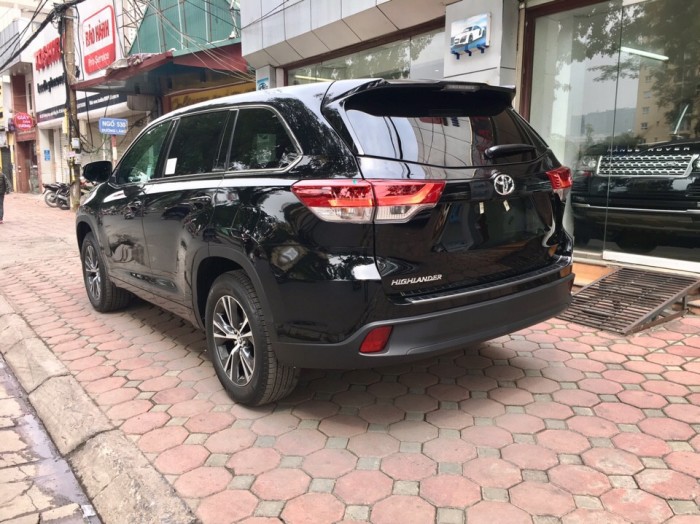 MT AUTO bán xe Toyota Highlander LE năm 2017, màu đen, nhập khẩu Mỹ