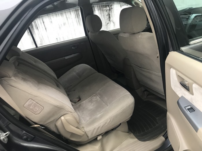 Bán em Fortuner G 2010 dầu số sàn xám chì zin một chủ.
