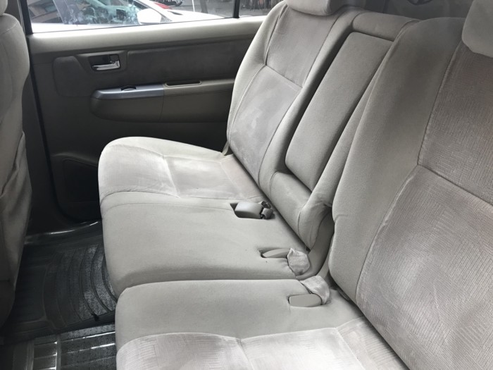 Bán em Fortuner G 2010 dầu số sàn xám chì zin một chủ.