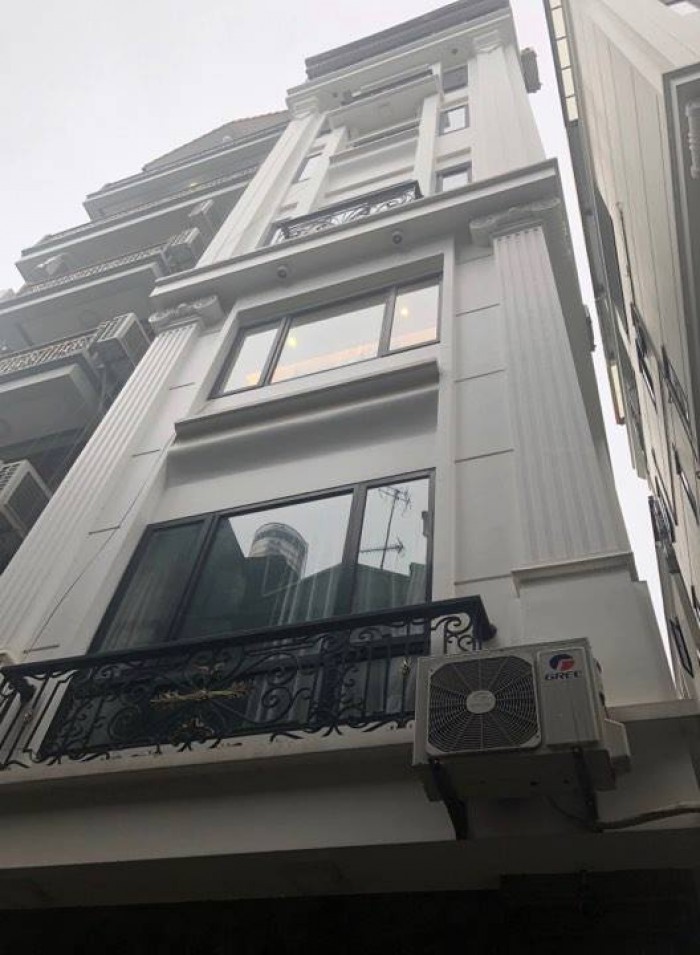 Bán nhà 7 tầng thang máy phố Chùa Láng 59m2 MT 4,9m KD