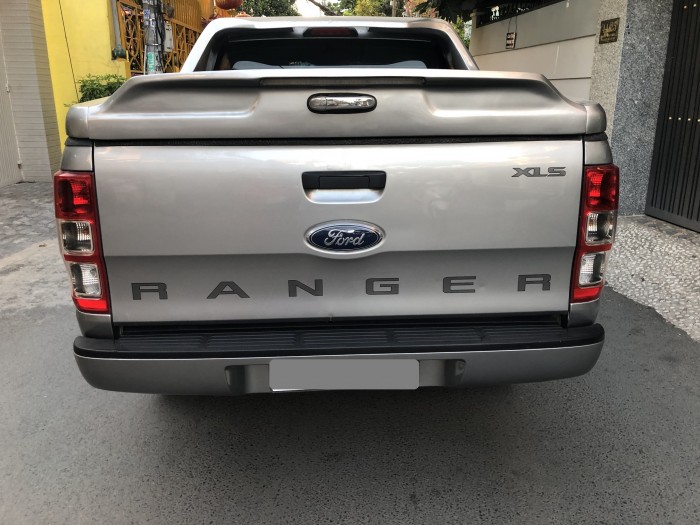 Bán Ford Ranger 2017 xám số sàn Xe đẹp như mới, không một lỗi nhỏ.