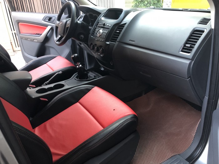 Bán Ford Ranger 2017 xám số sàn Xe đẹp như mới, không một lỗi nhỏ.