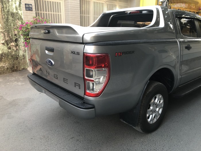 Bán Ford Ranger 2017 xám số sàn Xe đẹp như mới, không một lỗi nhỏ.