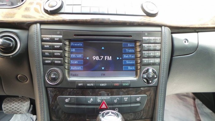 Bán xe Mercedes cls550 màu đen đời 2006 đk 2008 số tự động 7 cấp
