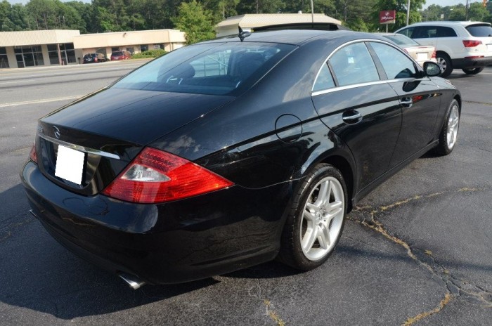 Bán xe Mercedes cls550 màu đen đời 2006 đk 2008 số tự động 7 cấp