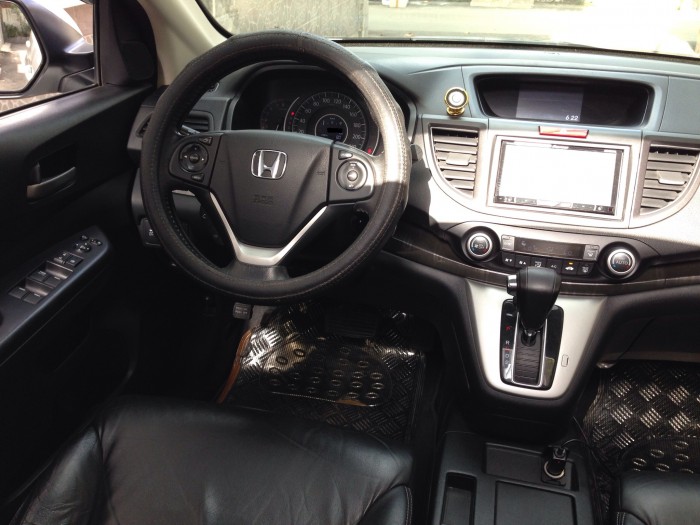 Bán Honda Crv 2.4AT 2015 bản full màu trắng sài kĩ mới 99% bstp