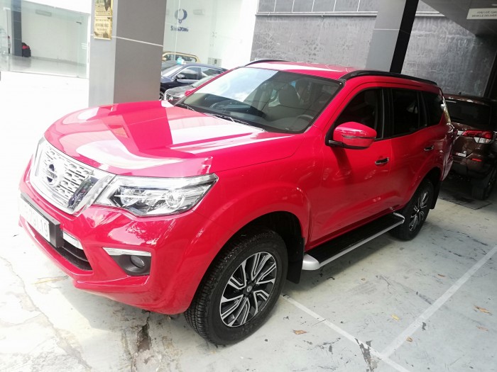 Nissan Terra 7 chỗ