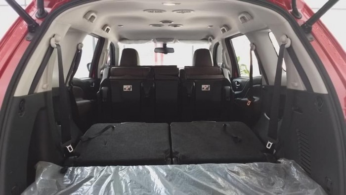 Nissan Terra E 7 chổ 1 cầu số tự động nhập Thái giá Cực Sốc