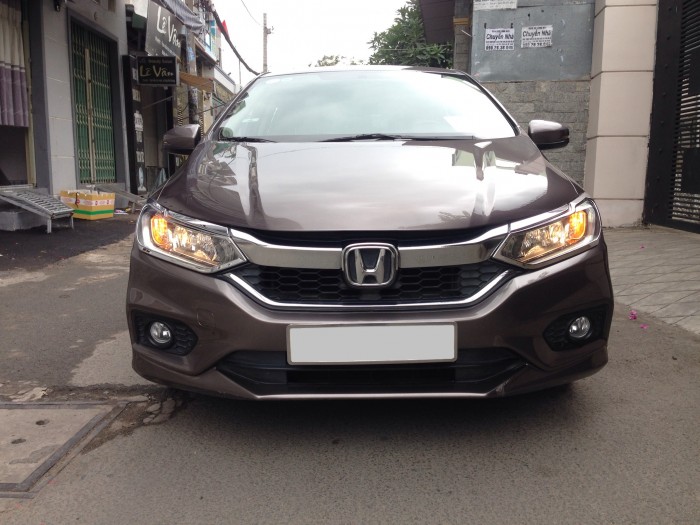 Cần bán xe Honda City 2017 đk 2018 số tự động phom mới
